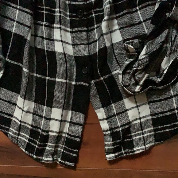 Pink Rose soft plaid top sz m but could fit small - Picture 5 of 6